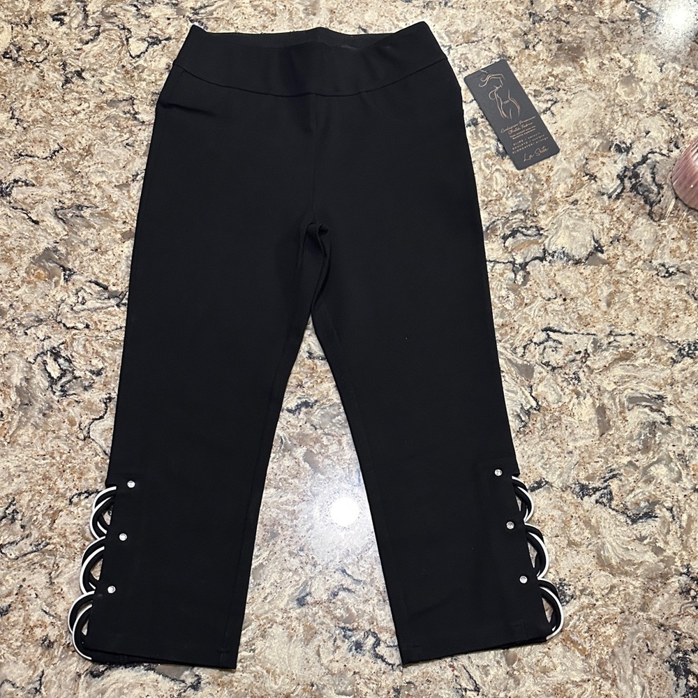 Elegant Black Capris with Side Accents